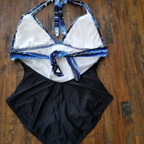 VENUS Tie Back One Piece Black/Geometric Bathing Suit - Picture 5 of 7